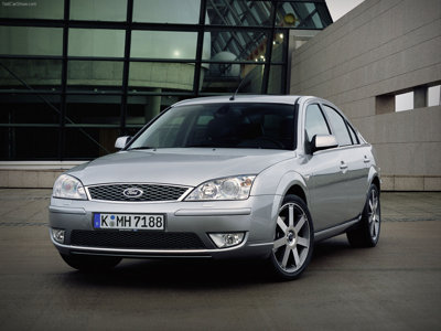 2005 Ford Mondeo. a three-year-old Mondeo.